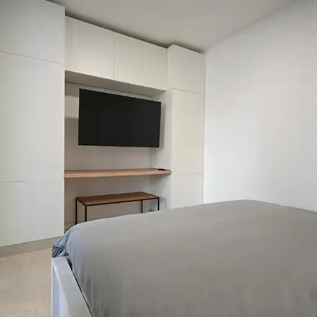 Nada - - 300m From Beautiful Beaches And Center Apartamento Poreč