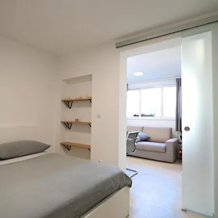 Nada - - 300m From Beautiful Beaches And Center * Poreč