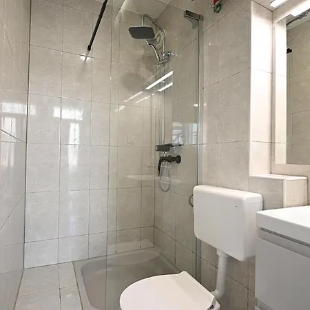 Nada - - 300m From Beautiful Beaches And City Center Porec