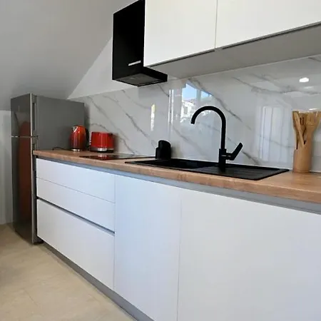 Nada - - 300m From Beautiful Beaches And Center *